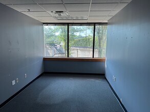 4370 W 109th St, Overland Park, KS à louer Photo intérieure– Image 1 sur 2