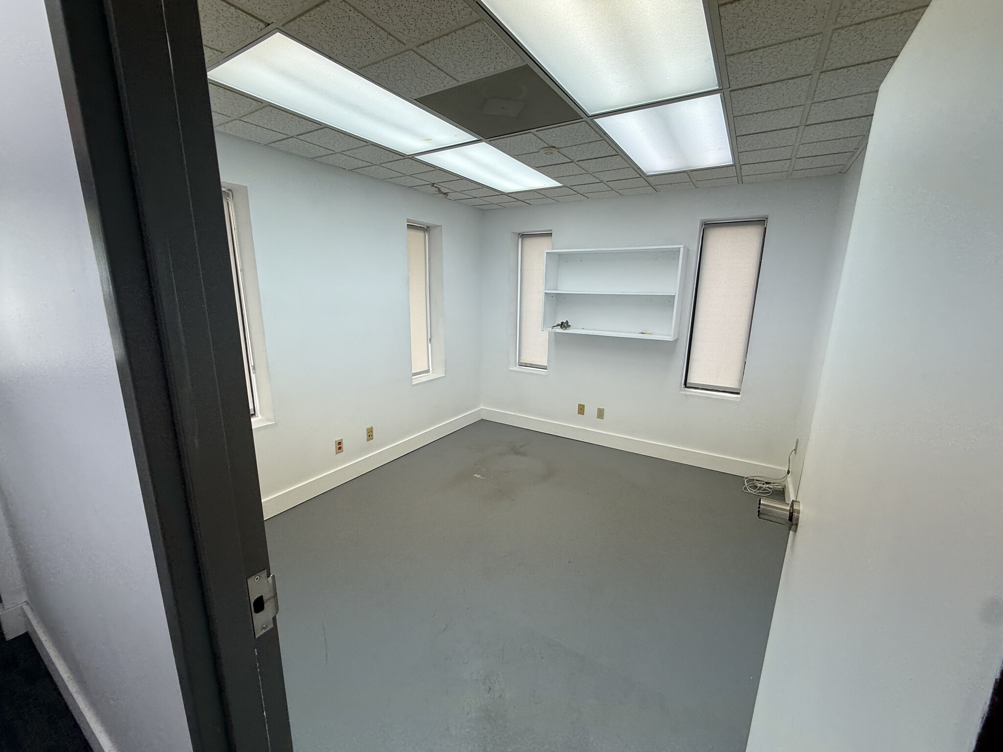 911 S 8th St, Fernandina Beach, FL à louer Photo intérieure– Image 1 sur 6