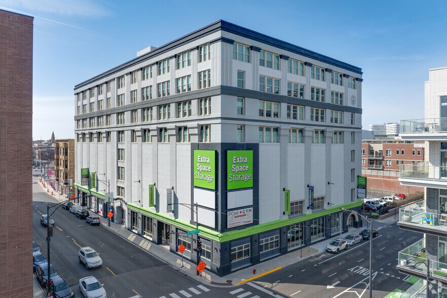310 S Racine Ave, Chicago, IL à louer - Photo de l’immeuble – Image 1 sur 5