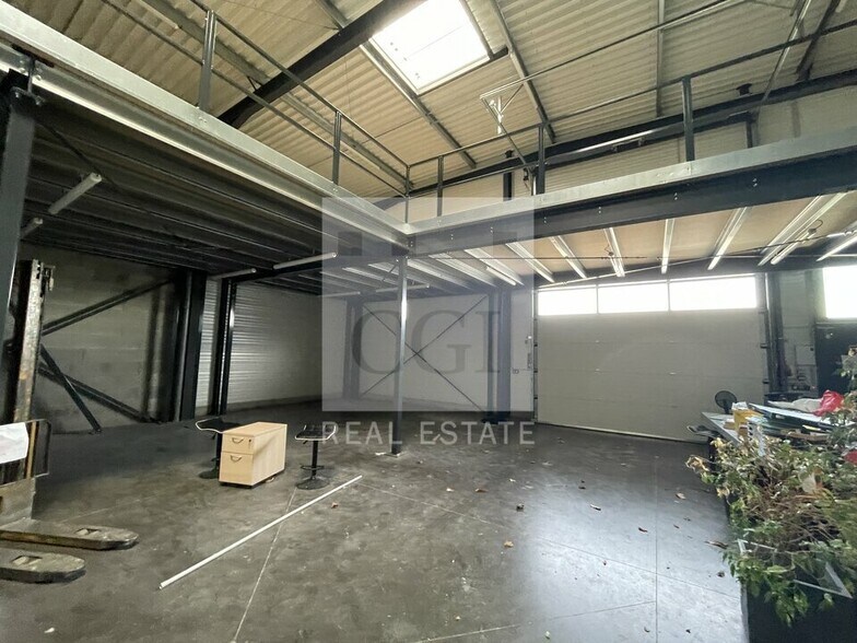 Local d'activités dans Apprieu à vendre - Photo intérieure – Image 2 sur 5