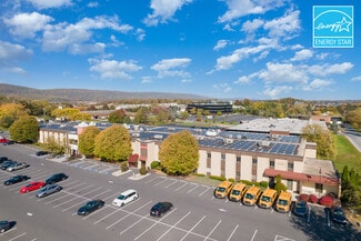 Plus de détails pour 2330 Vartan Way, Harrisburg, PA - Bureau à vendre