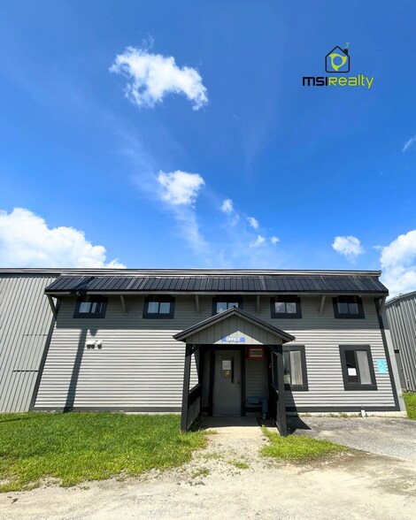 133 Gallery Ln, Morristown, VT à louer - Photo principale – Image 1 sur 9