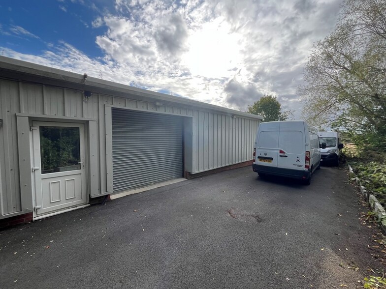 Old Church Rd, East Hanningfield à louer - Photo de l’immeuble – Image 2 sur 5