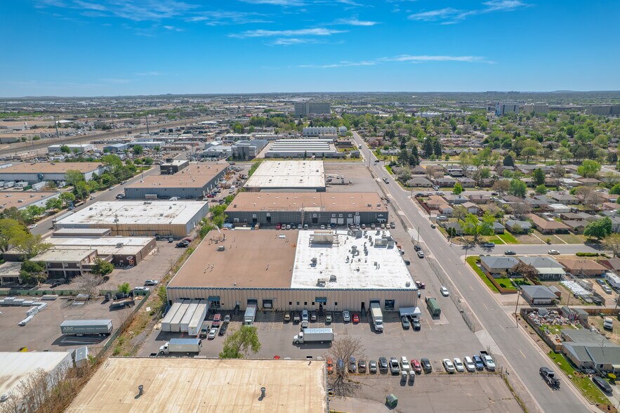 6225 E 38th Ave, Denver, CO à vendre - Photo de l’immeuble – Image 3 sur 8