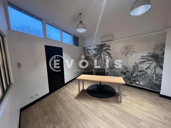 Plus de détails pour Bureau à louer