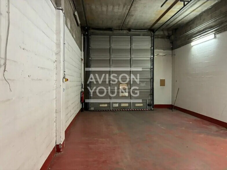 Local d’activités dans Gennevilliers à louer - Photo de l’immeuble – Image 2 sur 5