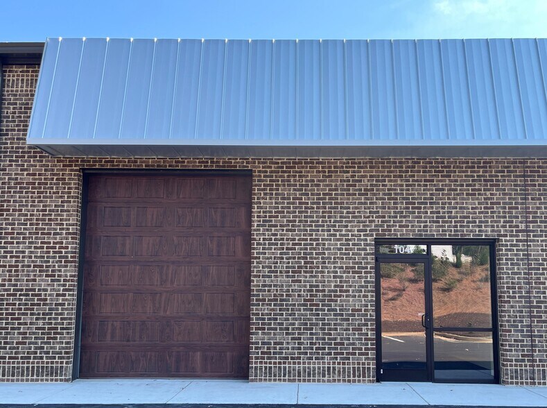 1750 Friendship Cir, Cumming, GA à louer - Photo de l’immeuble – Image 2 sur 4