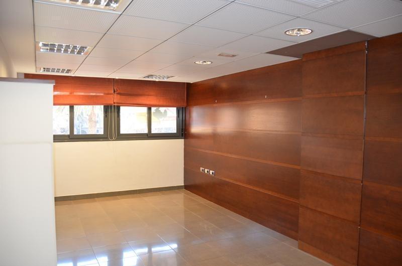 Bureau dans Cáceres, Cáceres à vendre - Photo de l’immeuble – Image 1 sur 10