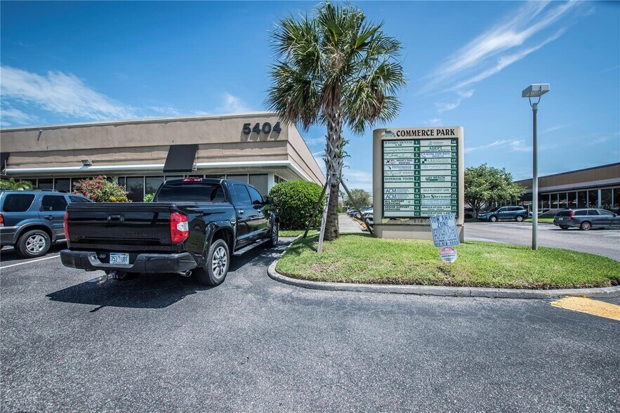 5404 Hoover Blvd, Tampa, FL à vendre - Photo de l’immeuble – Image 2 sur 11