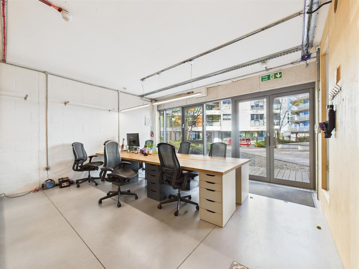 Wick Ln, Londres, LND E3 2PW - Lot Ink Court - - Photo intérieure - Image 1 of 6