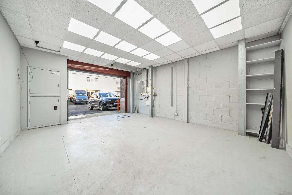 Kangley Bridge Rd, Londres, LND SE26 5BW - Lot 13 -  - Photo intérieure - Image 1 of 8
