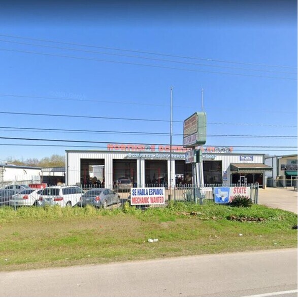 10070 Veterans Memorial Dr, Houston, TX à vendre - Photo de l’immeuble – Image 2 sur 5