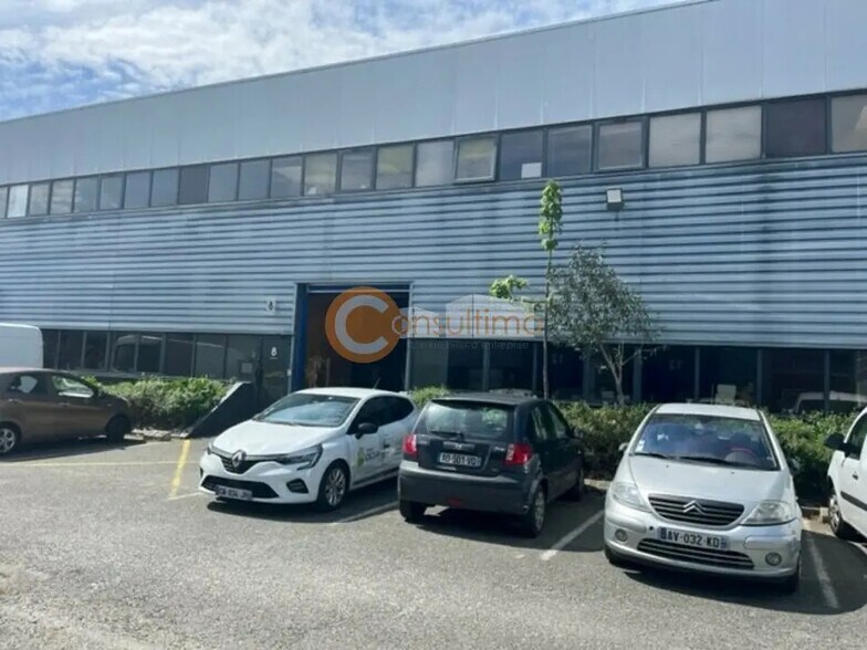Local d’activités dans Cenon à louer - Photo de l’immeuble – Image 1 sur 9