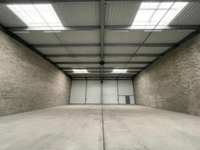 Plus de détails pour Industriel/Logistique à louer
