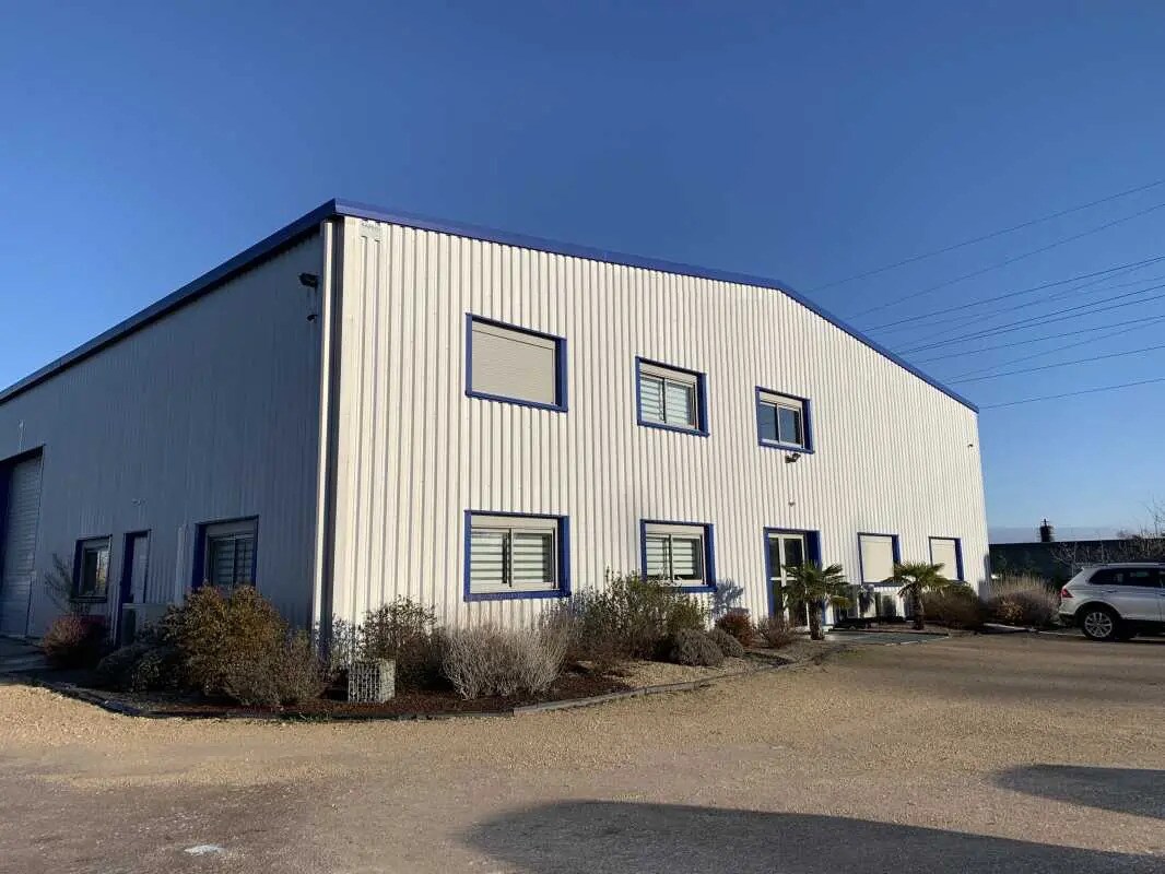 Bureau dans Chaingy à louer Photo de l’immeuble– Image 1 sur 15