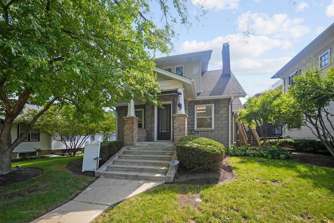 610 N Washington St, Naperville, IL à louer Photo intérieure– Image 1 sur 10