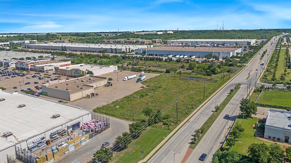 1700 Chalk Hill Rd, Dallas, TX à vendre - Photo de l’immeuble – Image 3 sur 6