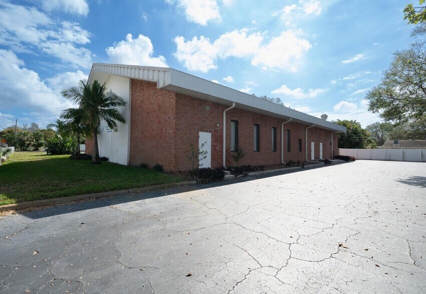 3500 13th Ave N, Saint Petersburg, FL à vendre - Photo de l’immeuble – Image 3 sur 23