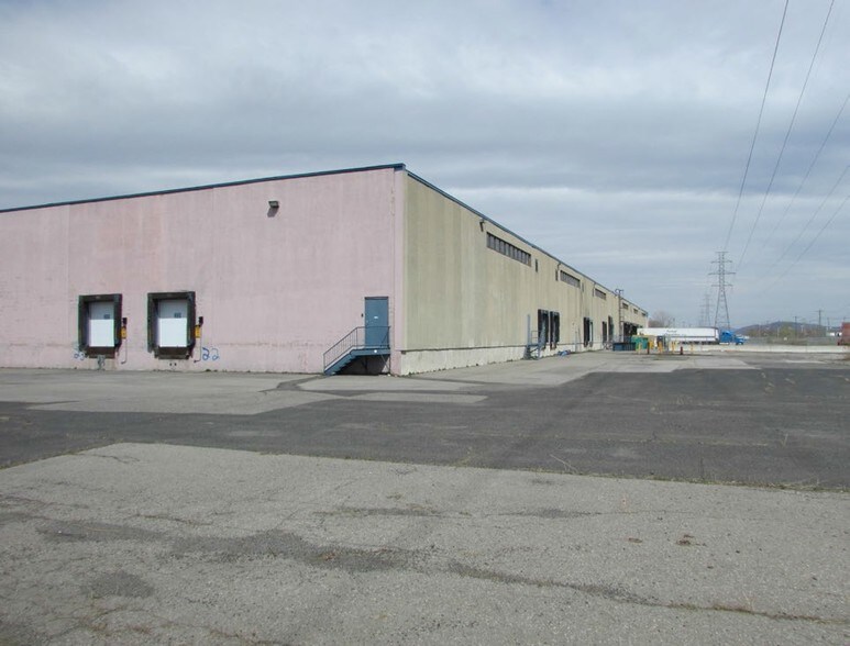 1375 Rue Newton, Boucherville, QC à louer - Photo de l’immeuble – Image 3 sur 19