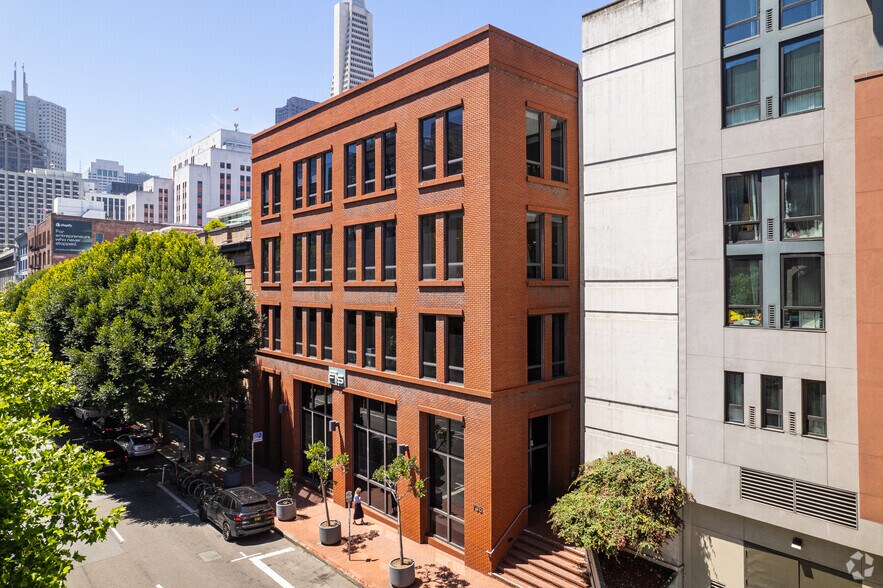 735 Battery St, San Francisco, CA à louer - Photo de l’immeuble – Image 2 sur 19