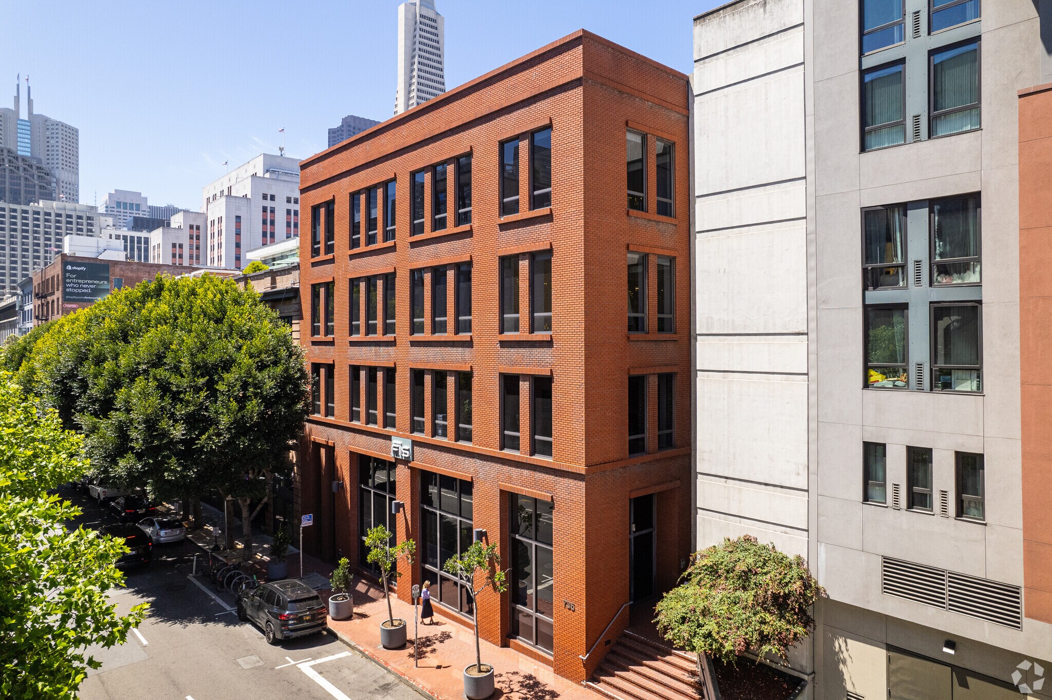 735 Battery St, San Francisco, CA à louer Photo principale– Image 1 sur 11