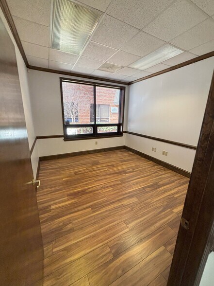 222 Westinghouse Blvd, Charlotte, NC à louer - Photo de l’immeuble – Image 3 sur 10