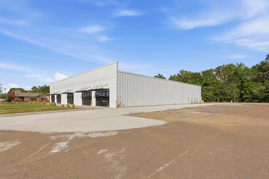6020 I 55 N, Jackson, MS à louer - Photo de l’immeuble – Image 3 sur 12