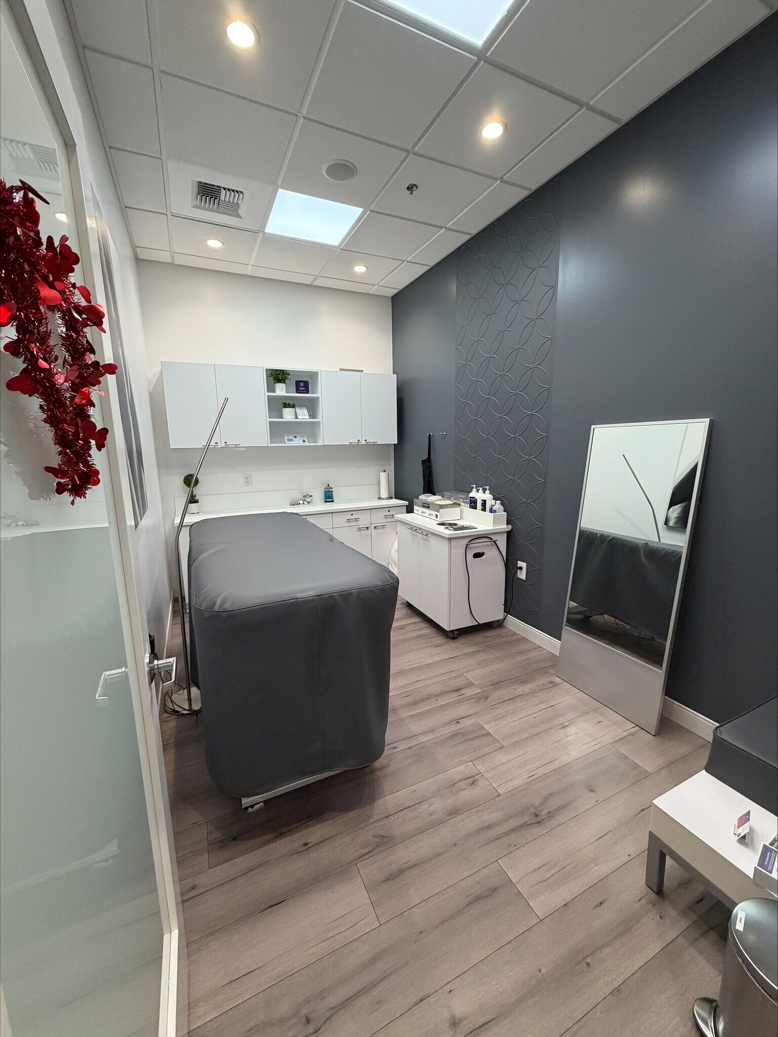 8929 Madison Ave, Fair Oaks, CA à louer Photo principale– Image 1 sur 34