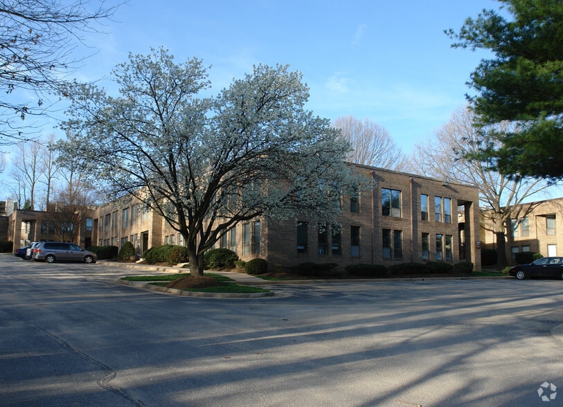 7637-7645 Leesburg Pike, Falls Church, VA à vendre - Photo de l’immeuble – Image 3 sur 15
