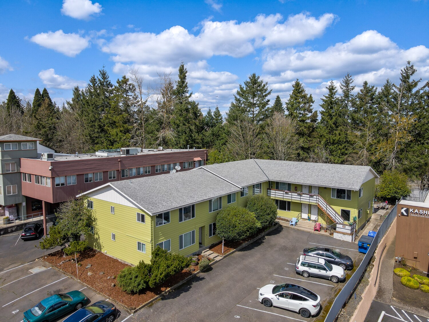 4633 SW Huber St, Portland, OR à vendre Photo de l’immeuble– Image 1 sur 12