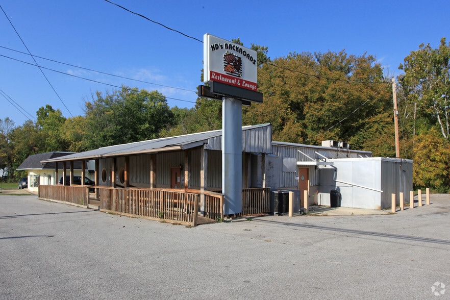 1012 E Hackberry St, Salem, IN à vendre - Photo principale – Image 2 sur 13