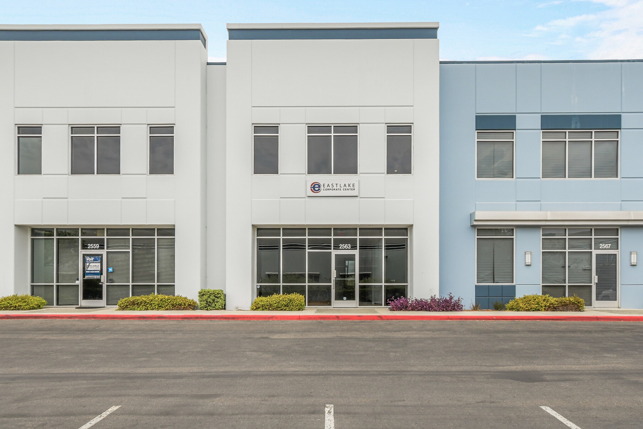 2563 Mast Way, Chula Vista, CA à louer Photo de l’immeuble– Image 1 sur 37