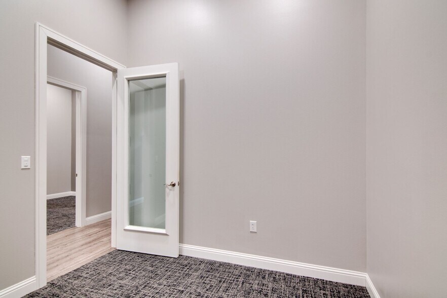 1149 Keller Pky, Keller, TX à louer - Photo de l’immeuble – Image 3 sur 8