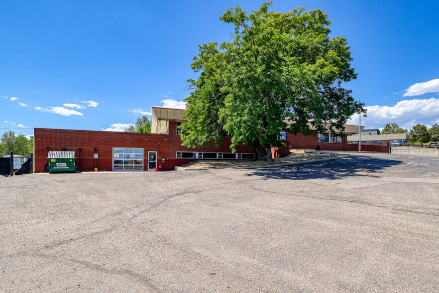 12600 W Cedar Dr, Lakewood, CO à vendre - Photo de l’immeuble – Image 1 sur 7