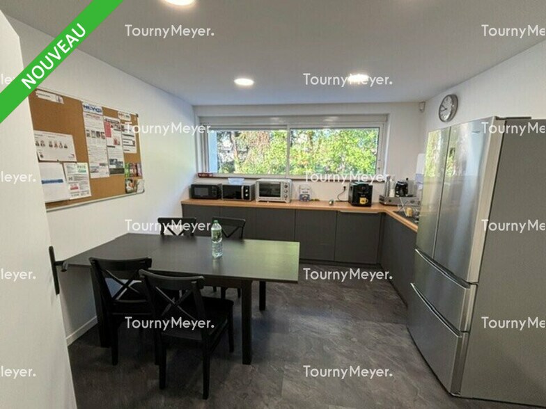 Bureau dans Saint-Grégoire à vendre - Photo intérieure – Image 2 sur 5