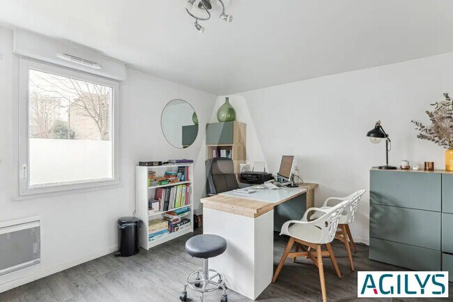 Plus de détails pour Bureau à vendre