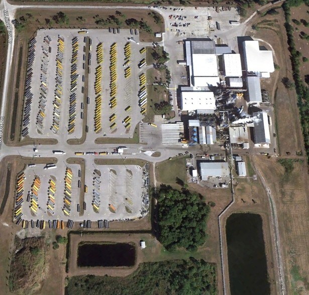 19100 SW Warfield Blvd, Indiantown, FL à louer - Photo de l’immeuble – Image 3 sur 9