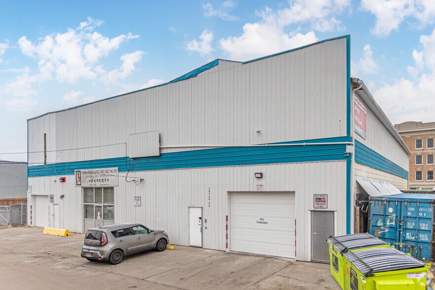 10769 99th St NW, Edmonton, AB à louer - Photo principale – Image 1 sur 18