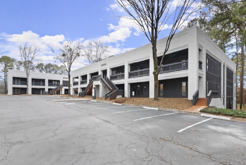 1850 Lake Park Dr SE, Smyrna, GA à vendre - Photo de l’immeuble – Image 3 sur 14