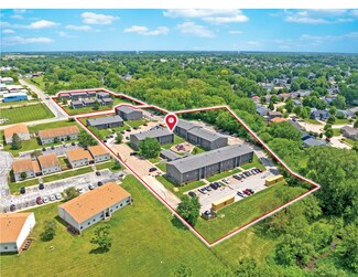 Plus de détails pour 7118 Hillandale Rd, Davenport, IA - Logement à vendre