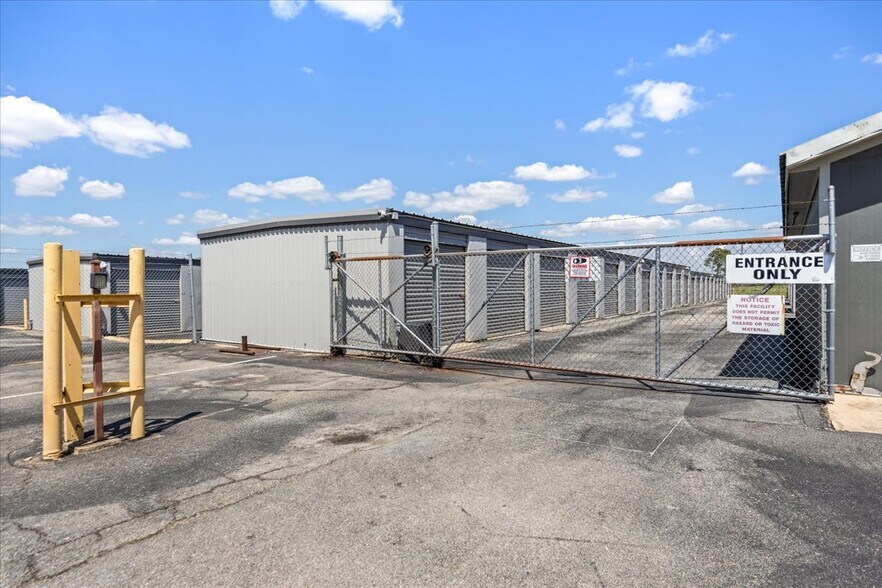 14908 FM 775, Floresville, TX à vendre - Photo de l’immeuble – Image 3 sur 5