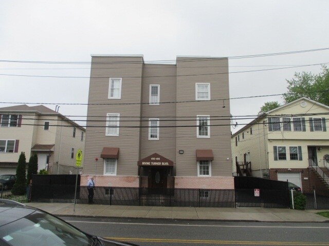 493-495 Irvine Turner Blvd, Newark, NJ à vendre - Photo principale – Image 1 sur 27