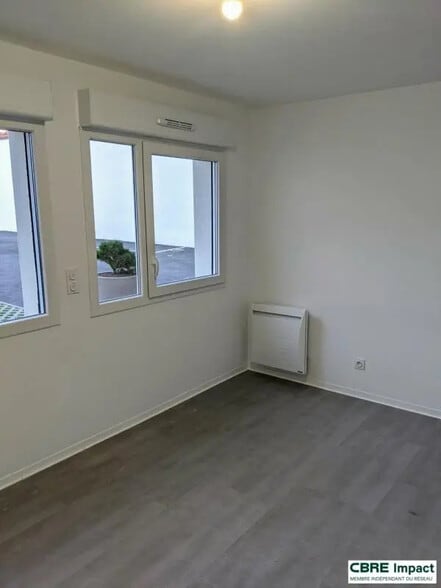 Bureau dans Reims à vendre - Photo intérieure – Image 2 sur 5