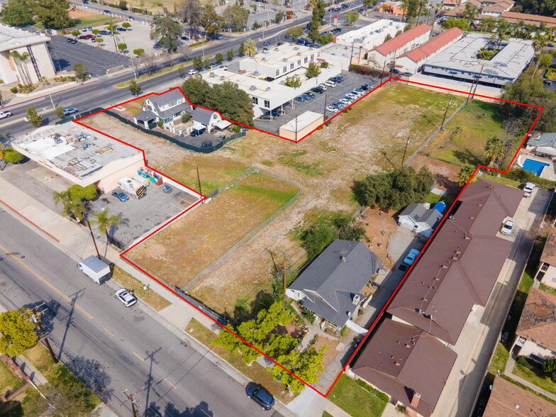 534 E Foothill Blvd, Azusa, CA à vendre - Photo de l’immeuble – Image 3 sur 19