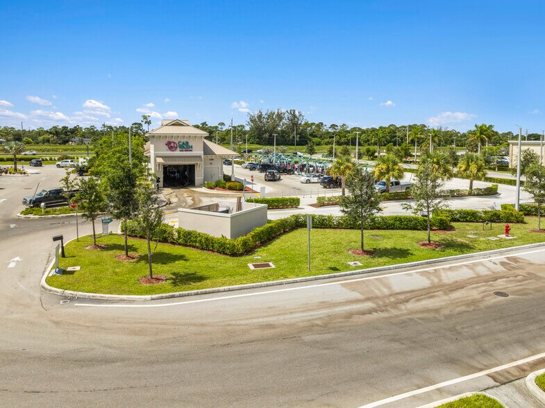 15389 Southern Blvd, Loxahatchee, FL à vendre - Photo de l’immeuble – Image 2 sur 9