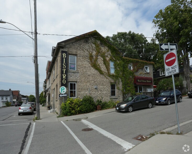27 Buell St, Brockville, ON à vendre - Photo de l’immeuble – Image 2 sur 2