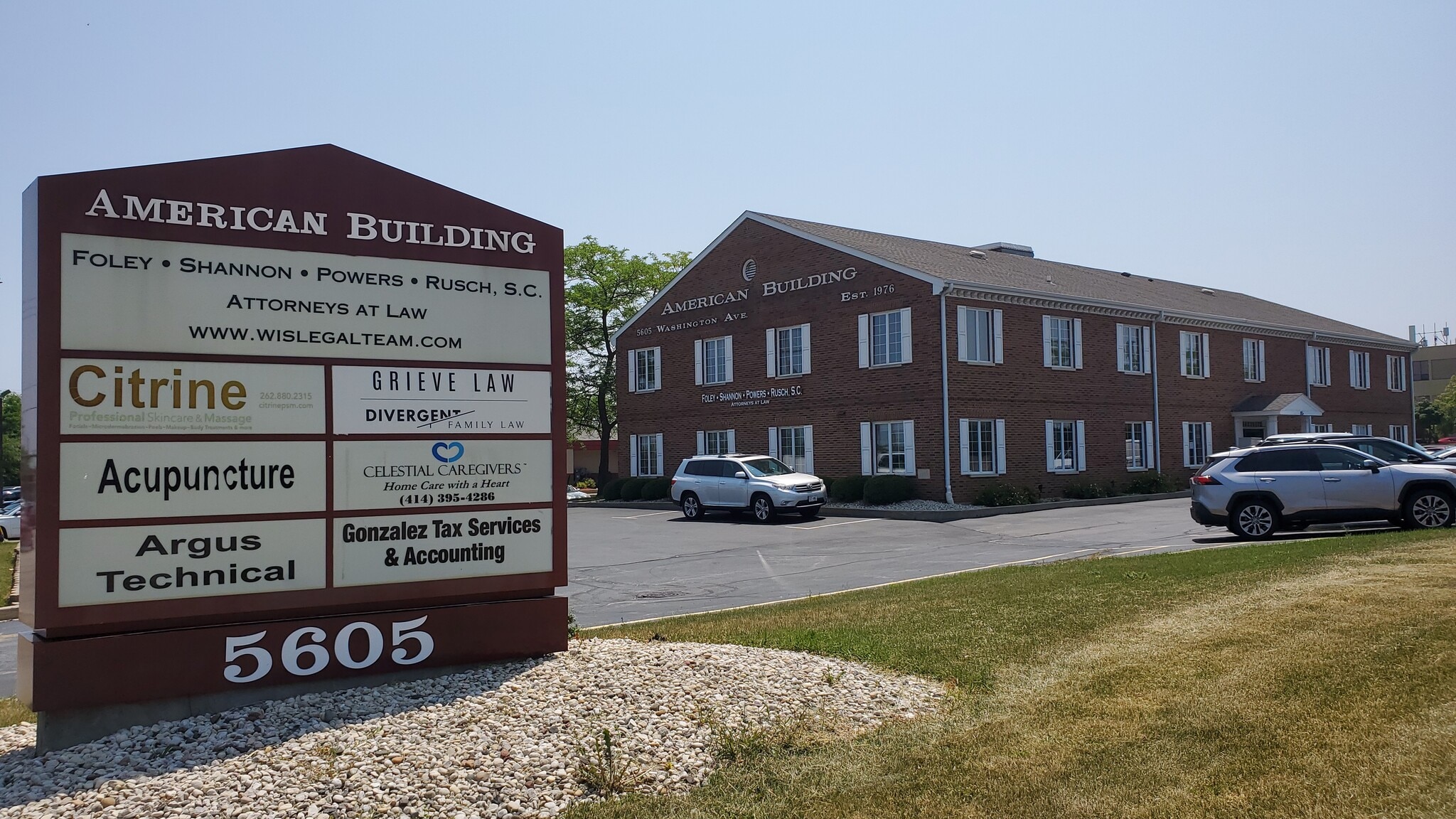 5605 Washington Ave, Racine, WI à louer Photo de l’immeuble– Image 1 sur 3
