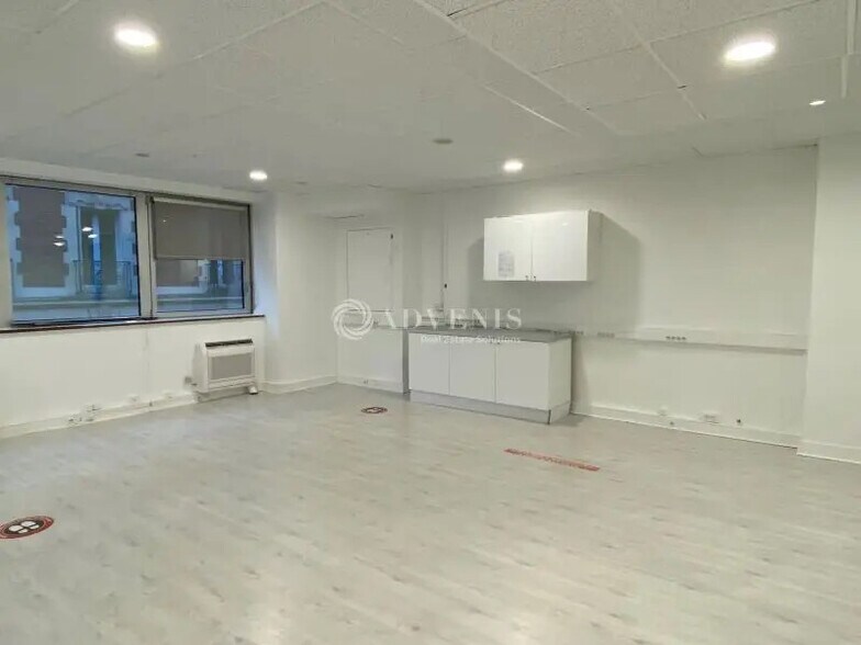 Bureau dans Boulogne-Billancourt à louer - Photo de l’immeuble – Image 2 sur 10
