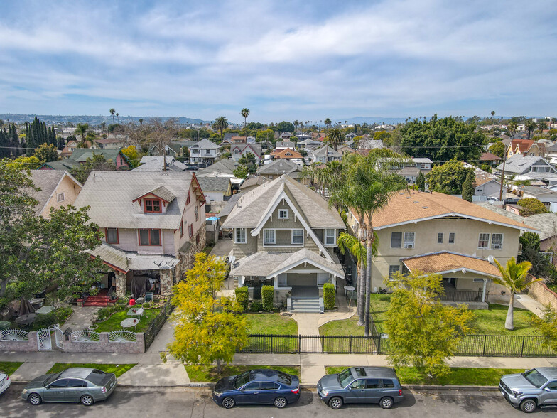 2939 Brighton Ave, Los Angeles, CA à vendre - Photo de l’immeuble – Image 3 sur 14