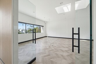 4041 Wilshire Blvd, Los Angeles, CA à louer Photo intérieure– Image 2 sur 10